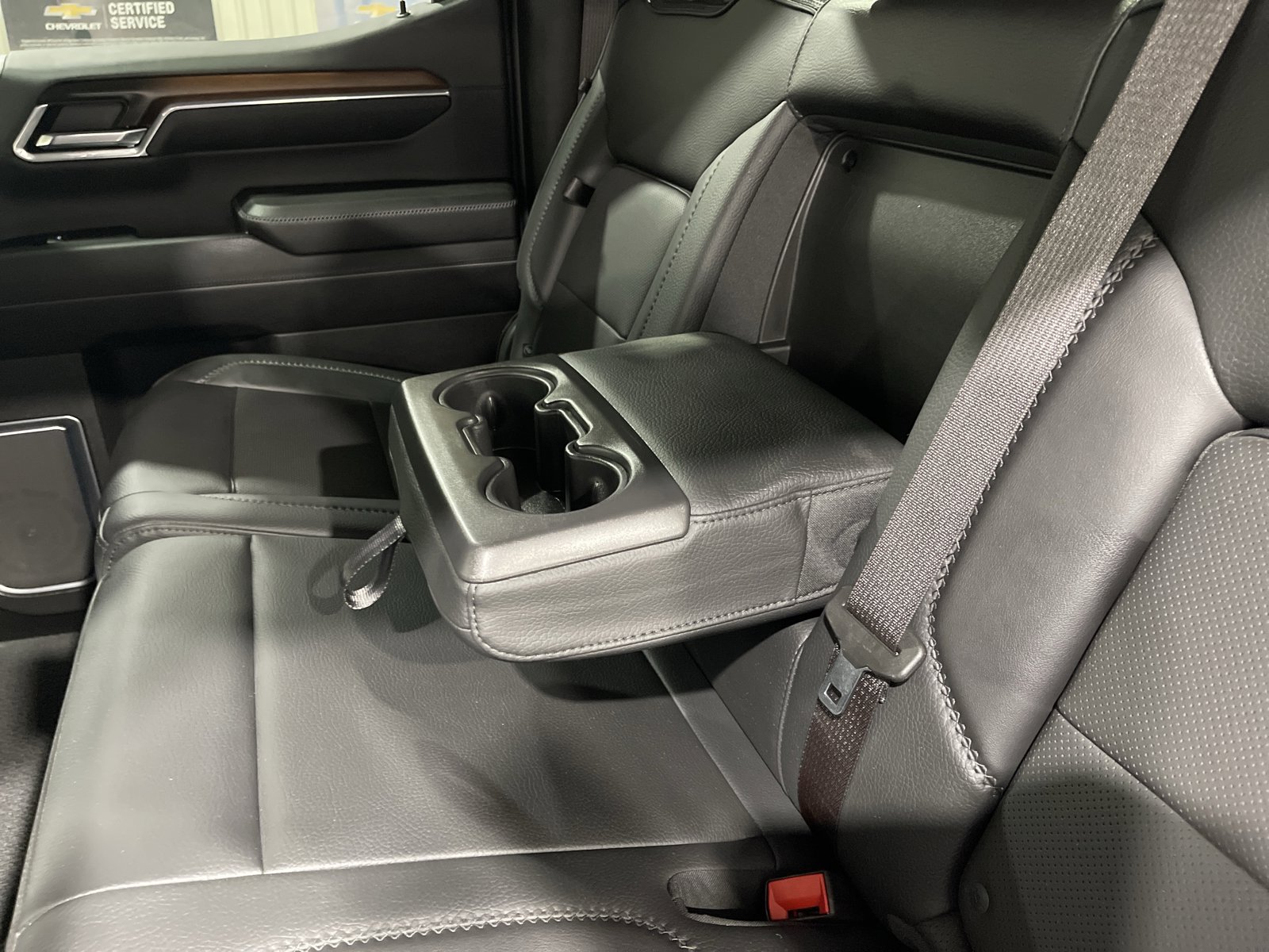 Used 2024 GMC Sierra 1500 Denali w/ Technology Package AWD/4WD image 14