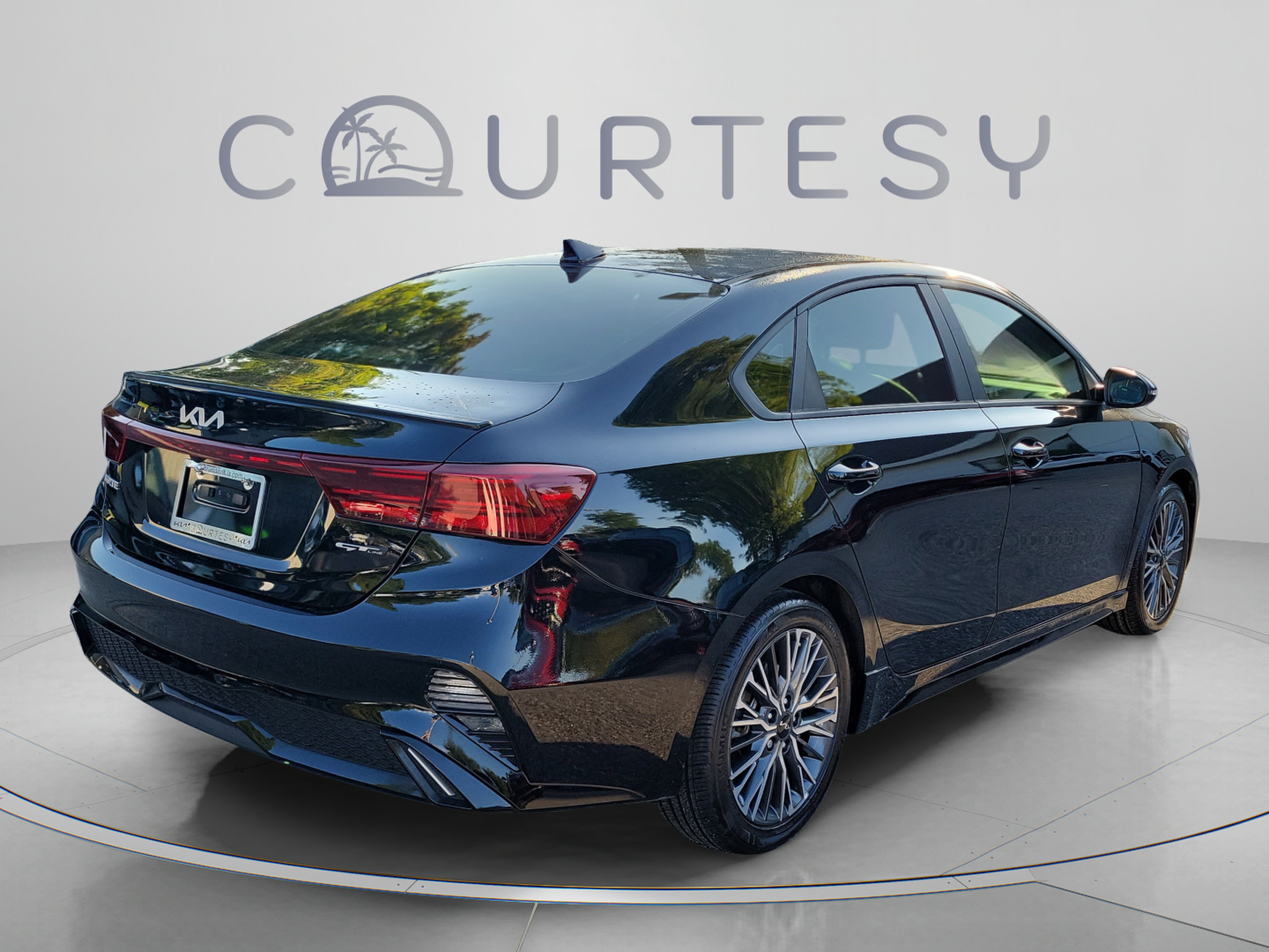 New 2024 Kia Forte GT-Line w/ GT-Line Premium Package FWD image 3