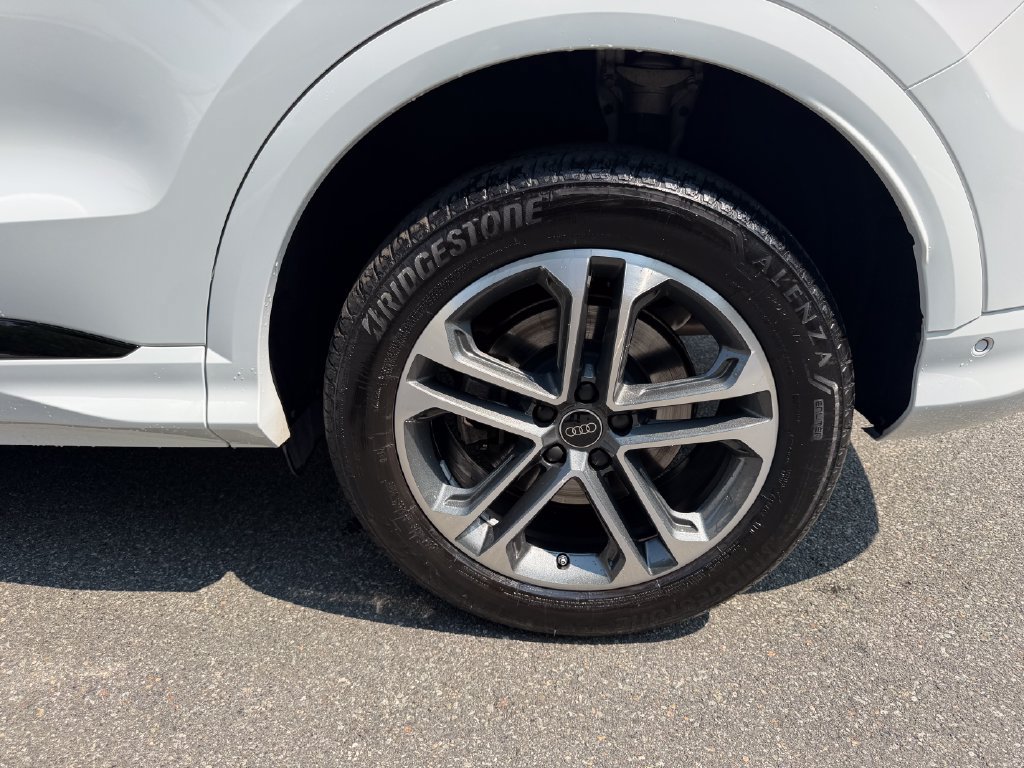 Certified 2025 Audi Q5 Premium w/ Convenience Package AWD/4WD image 11