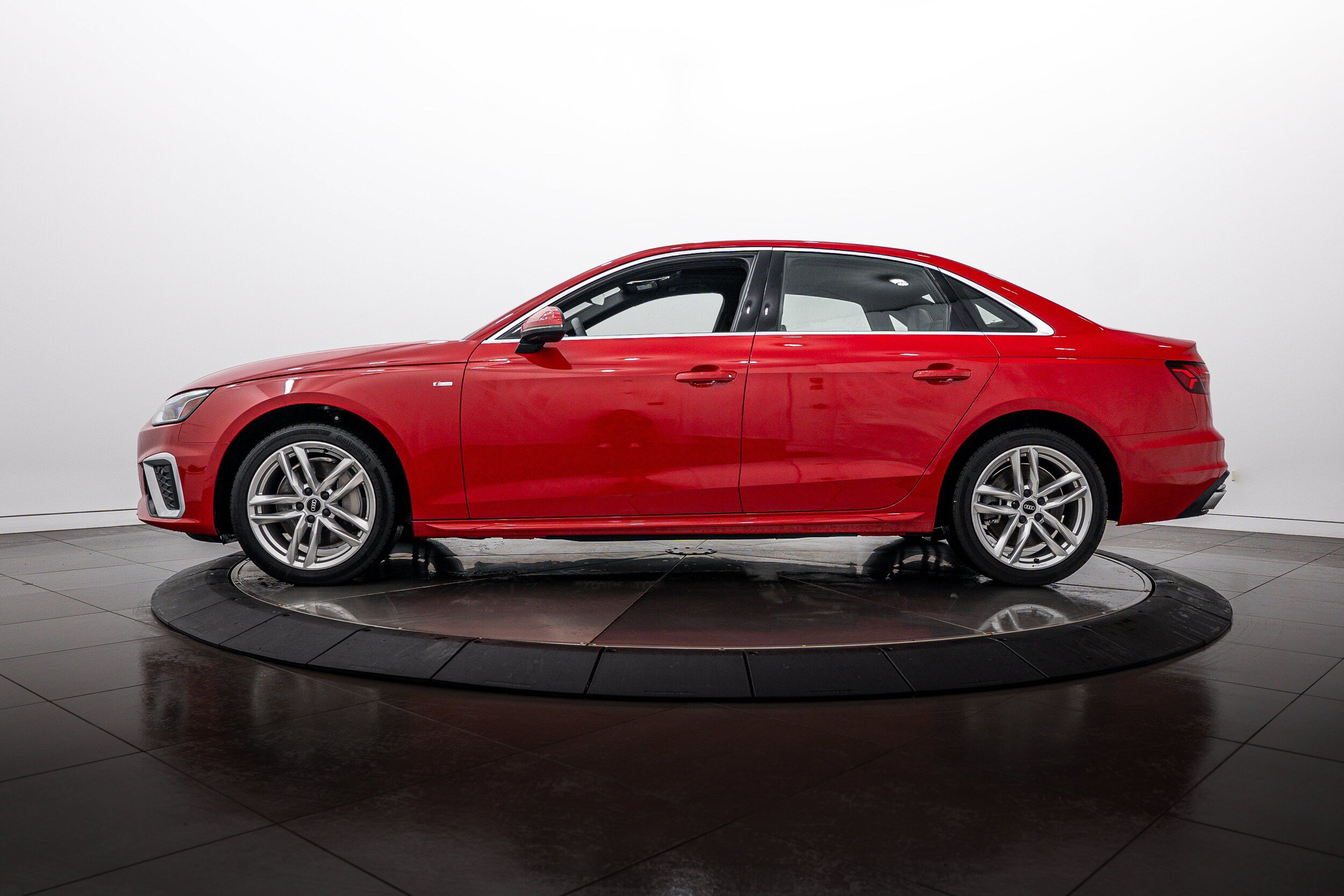 Used 2021 Audi A4 2.0T Premium Plus w/ Premium Plus Package AWD/4WD image 7