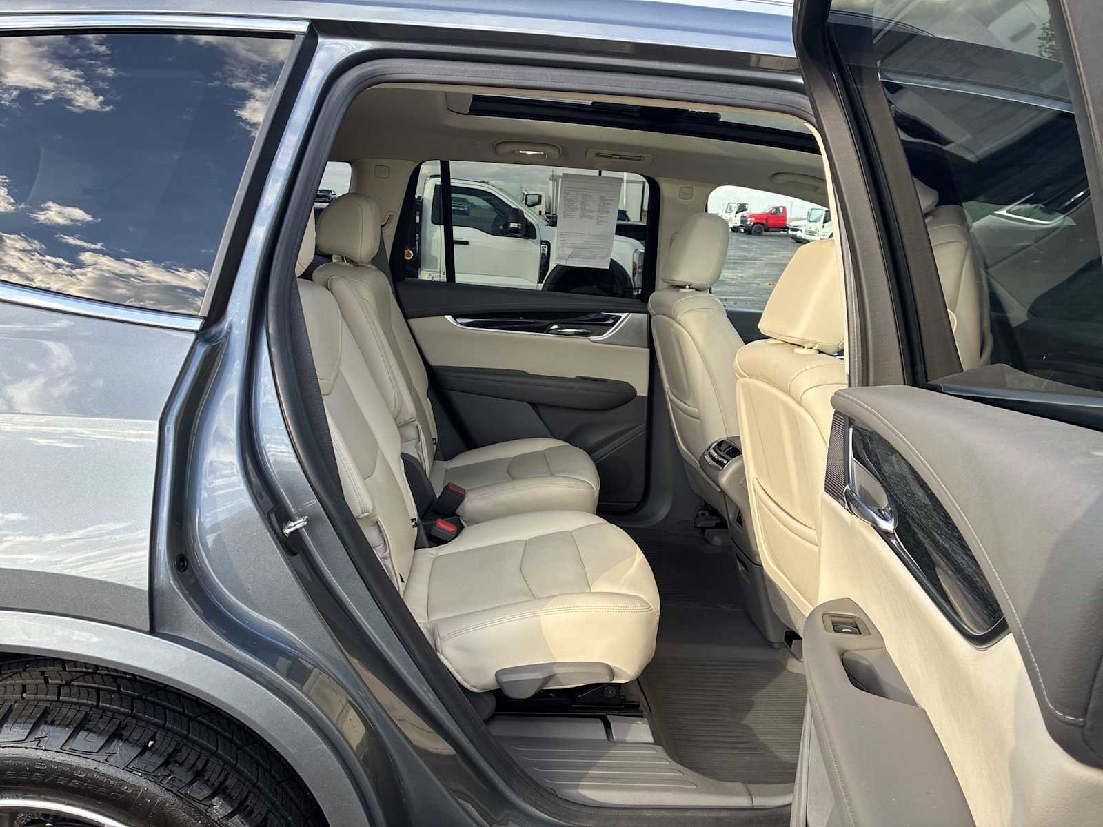 Used 2021 Cadillac XT6 Premium Luxury image 27