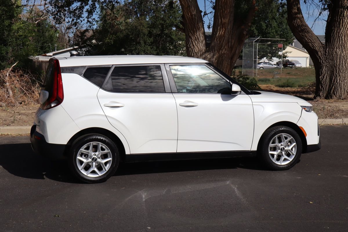 Used 2021 Kia Soul S FWD image 4
