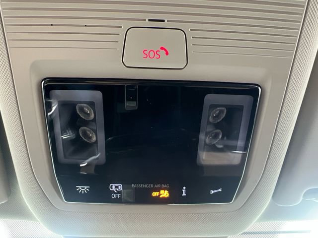 Used 2025 Volkswagen Atlas SE AWD/4WD image 24