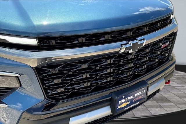 Used 2025 Chevrolet Traverse Z71 w/ Driver Confidence Package AWD/4WD image 32
