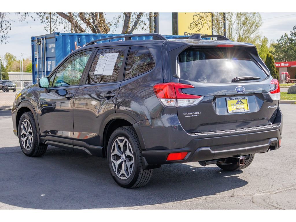 Used 2019 Subaru Forester Premium w/ All-Weather Package AWD/4WD image 5