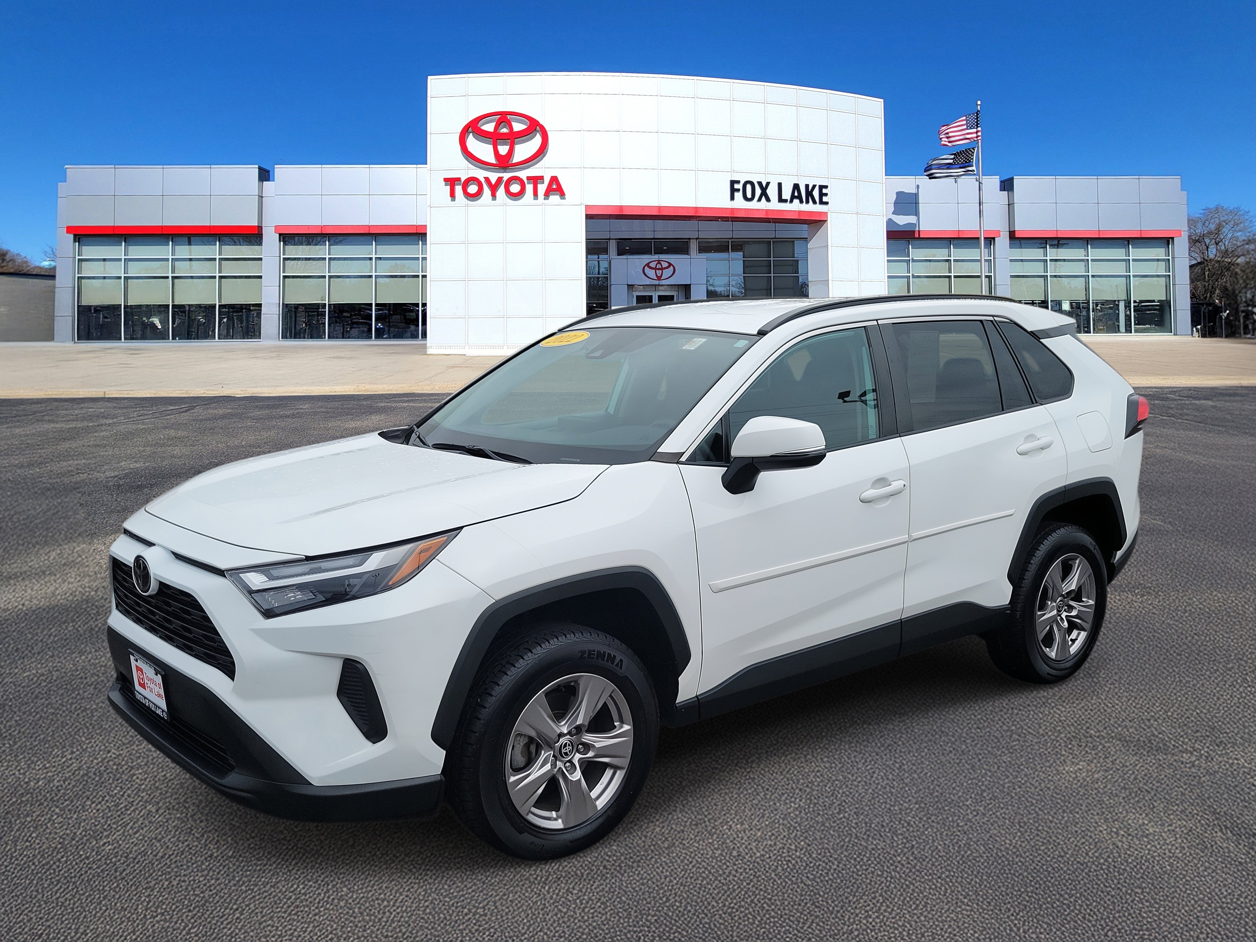 Used 2022 Toyota RAV4 XLE image 2