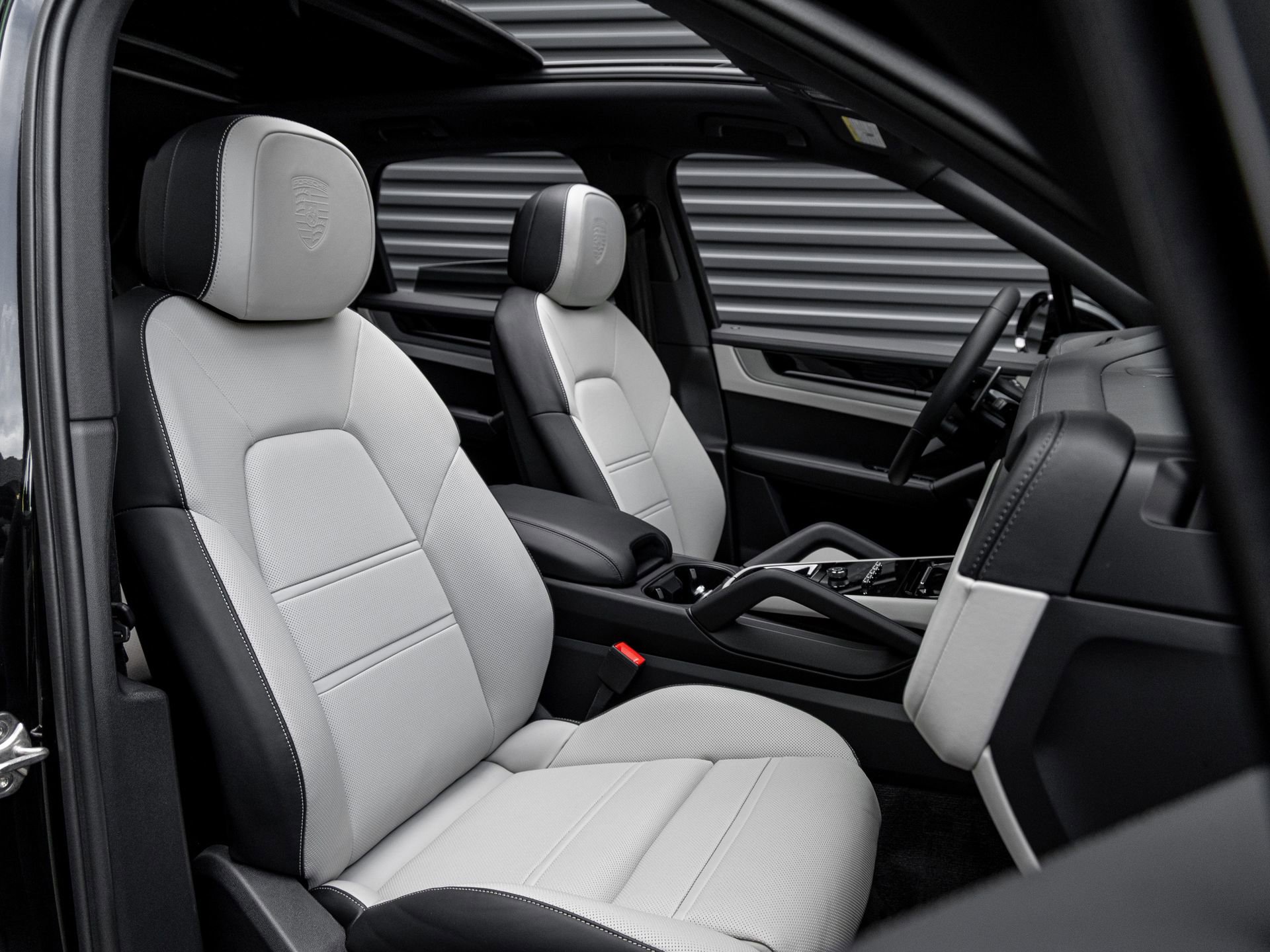 New 2026 Porsche Cayenne image 35