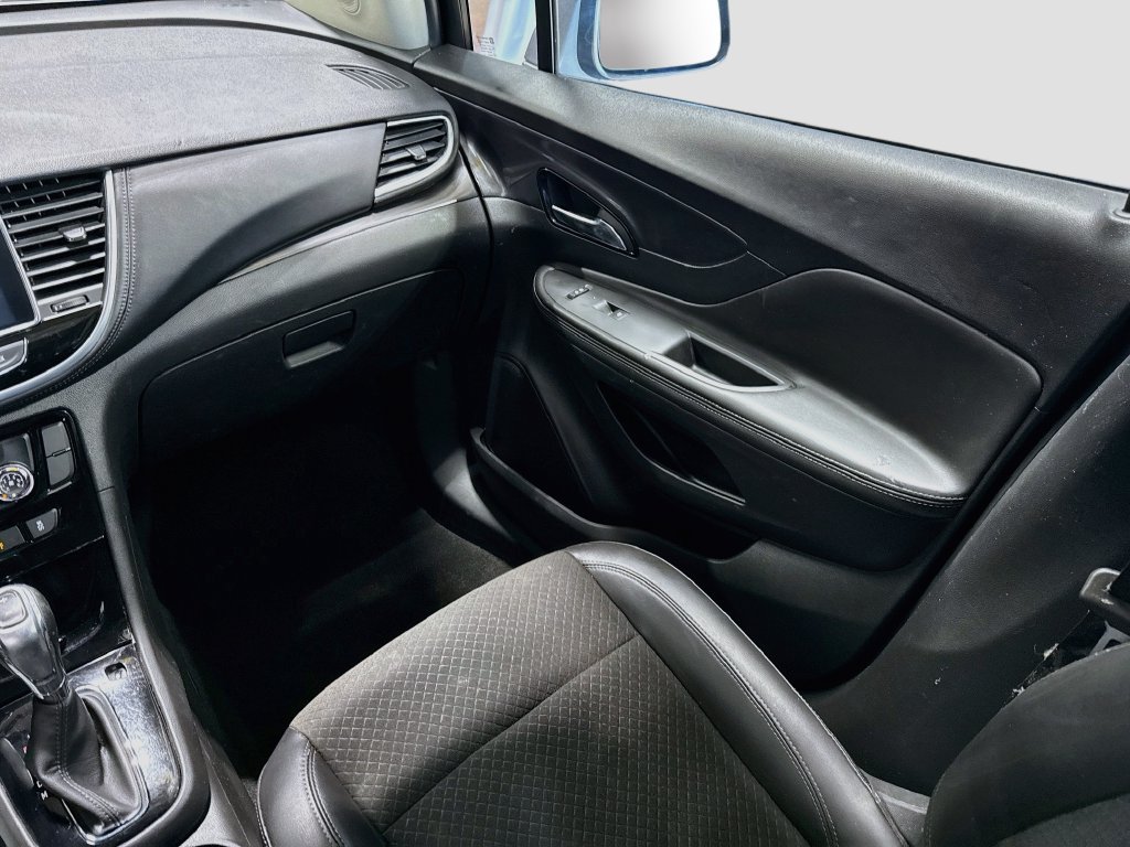 Used 2020 Buick Encore Preferred FWD image 22