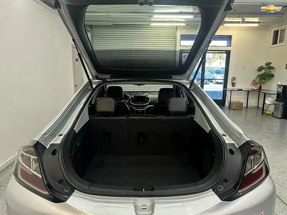 Used 2017 Chevrolet Volt LT w/ Comfort Package image 27