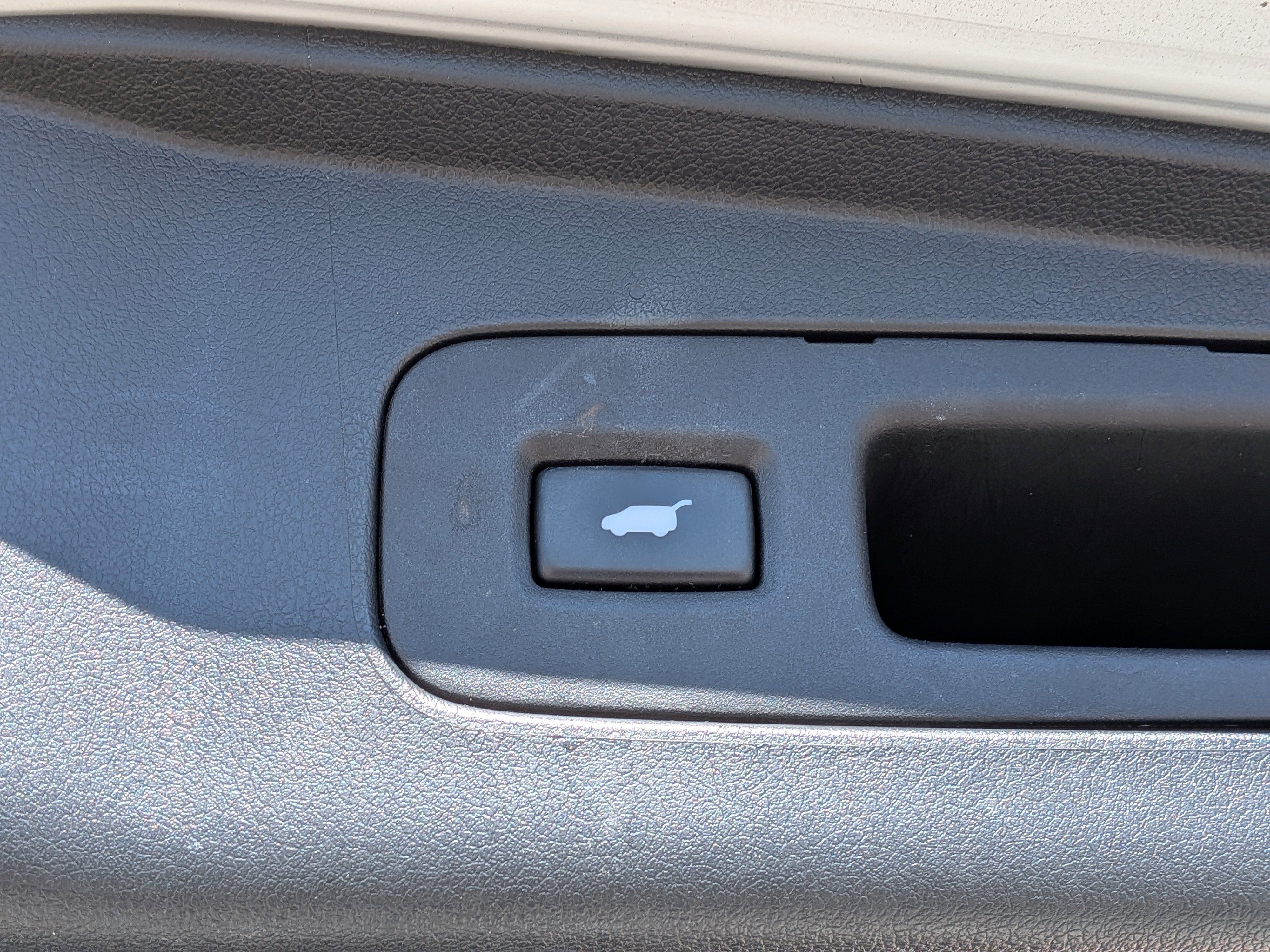 Used 2016 Honda CR-V Touring image 14