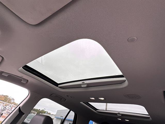 Used 2021 Chevrolet Traverse Premier image 21