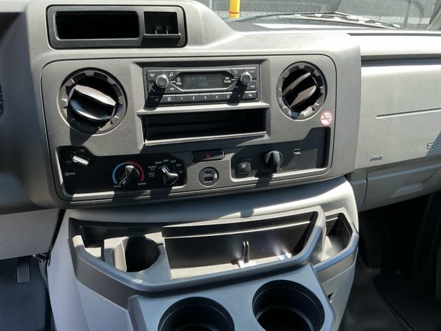 Used 2023 Ford E-450 and Econoline 450 Super Duty RWD image 16