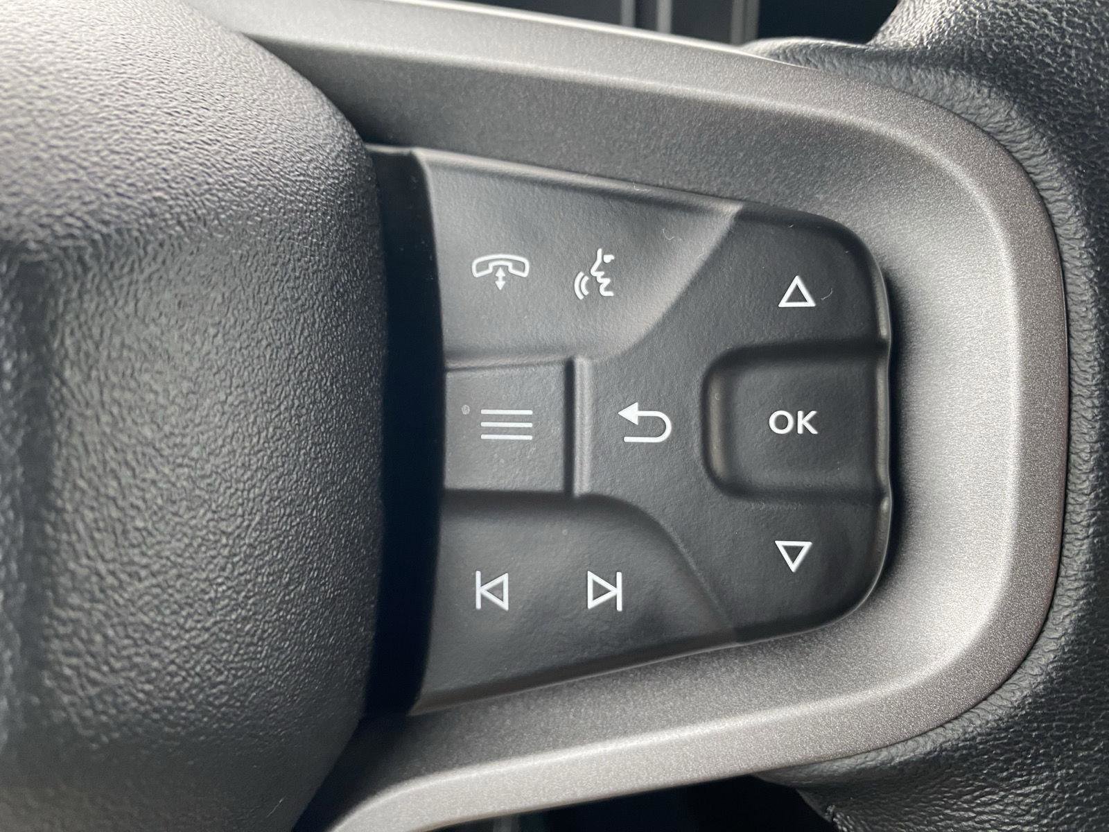 Used 2023 Ford Bronco Badlands image 25