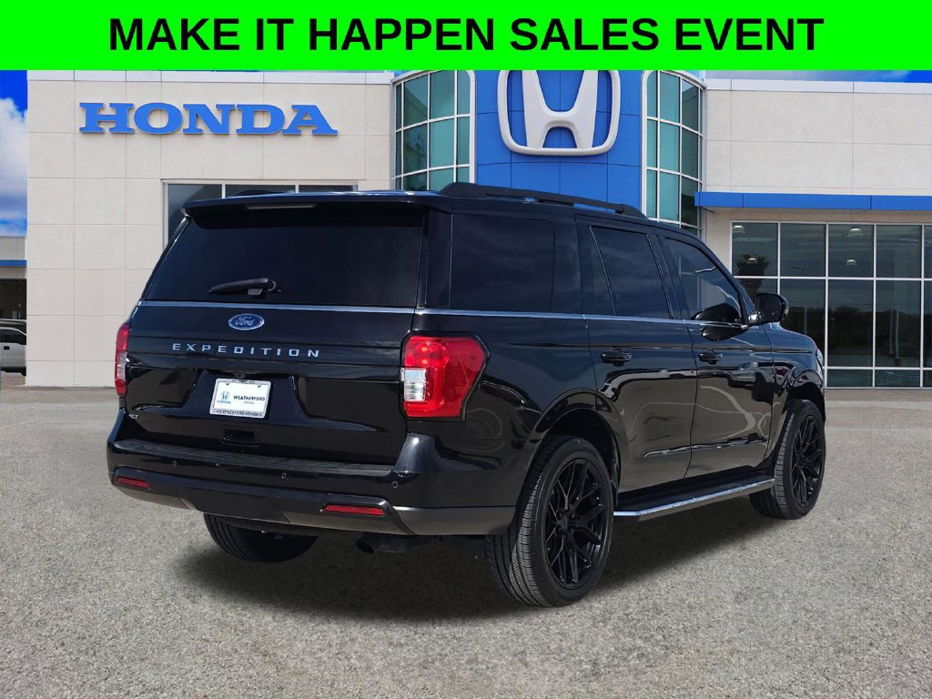 Used 2022 Ford Expedition XLT RWD image 3