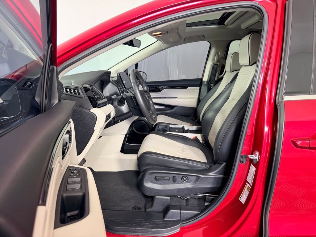 Used 2025 Honda Odyssey Elite image 26