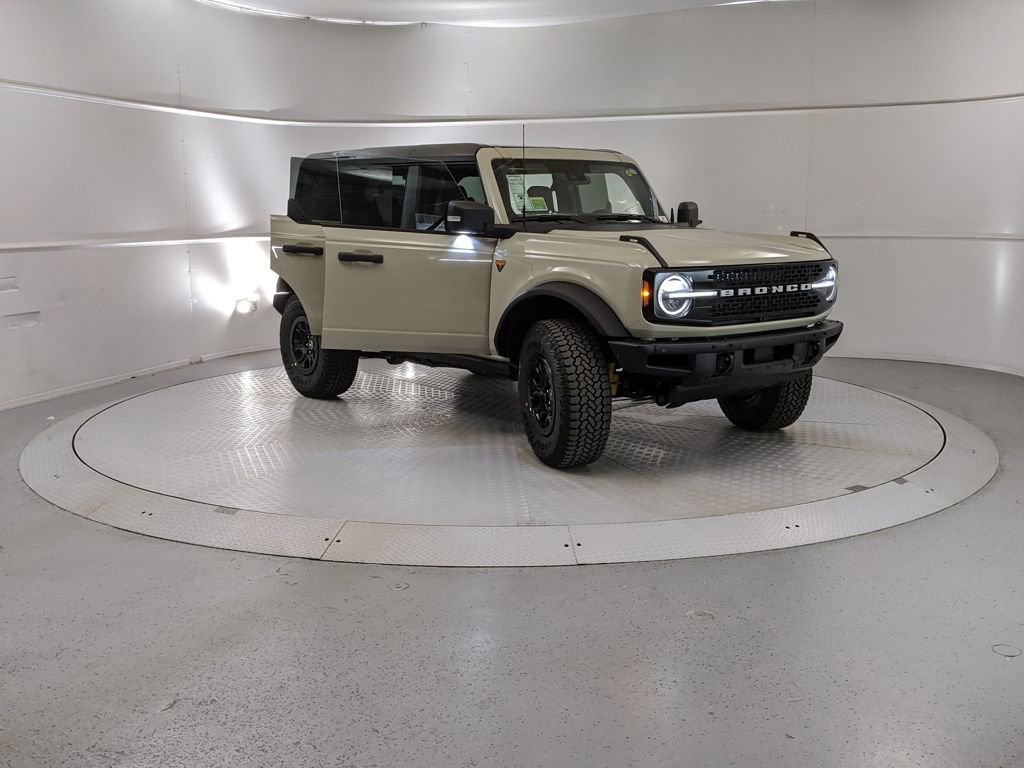 New 2025 Ford Bronco Badlands image 7