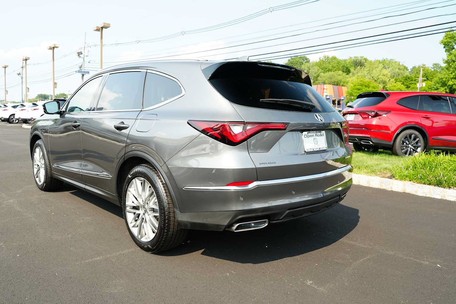 Certified 2023 Acura MDX w/ Advance Package AWD/4WD image 5
