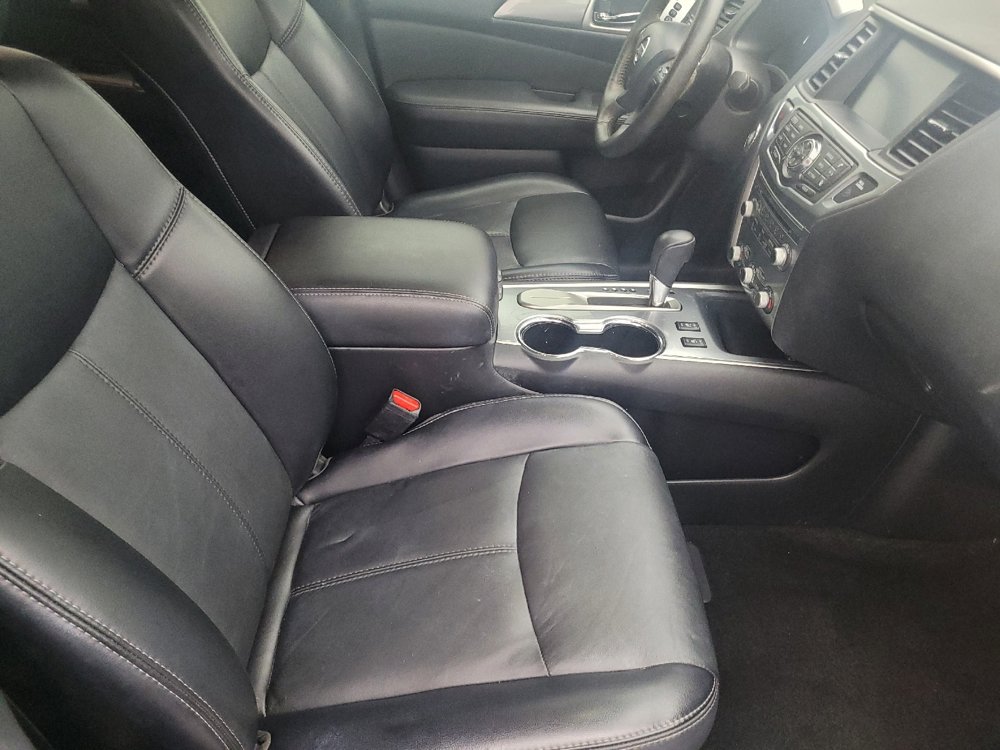 Used 2019 Nissan Pathfinder SL w/ Cargo Package FWD image 21