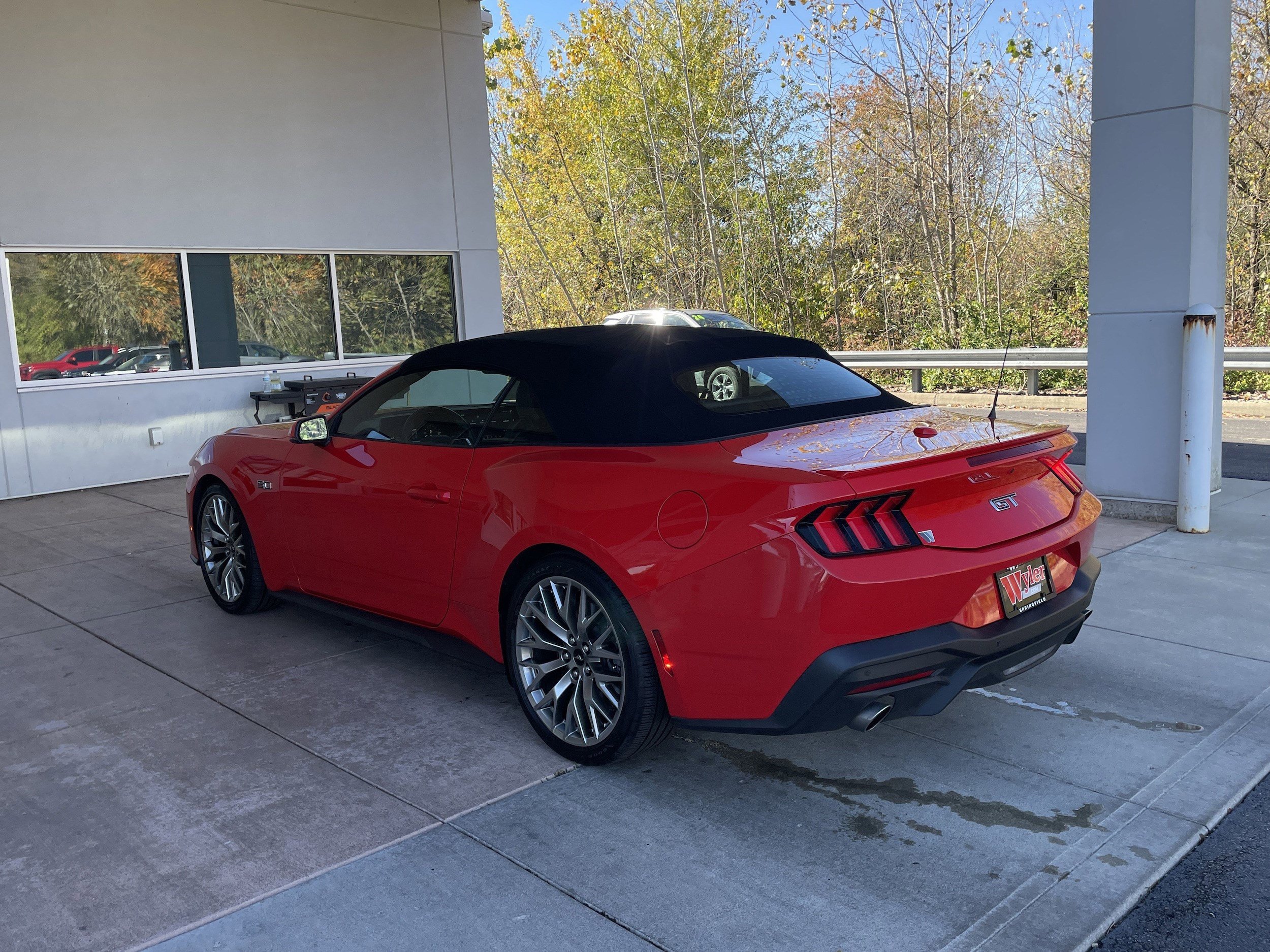 Used 2024 Ford Mustang GT Premium image 22