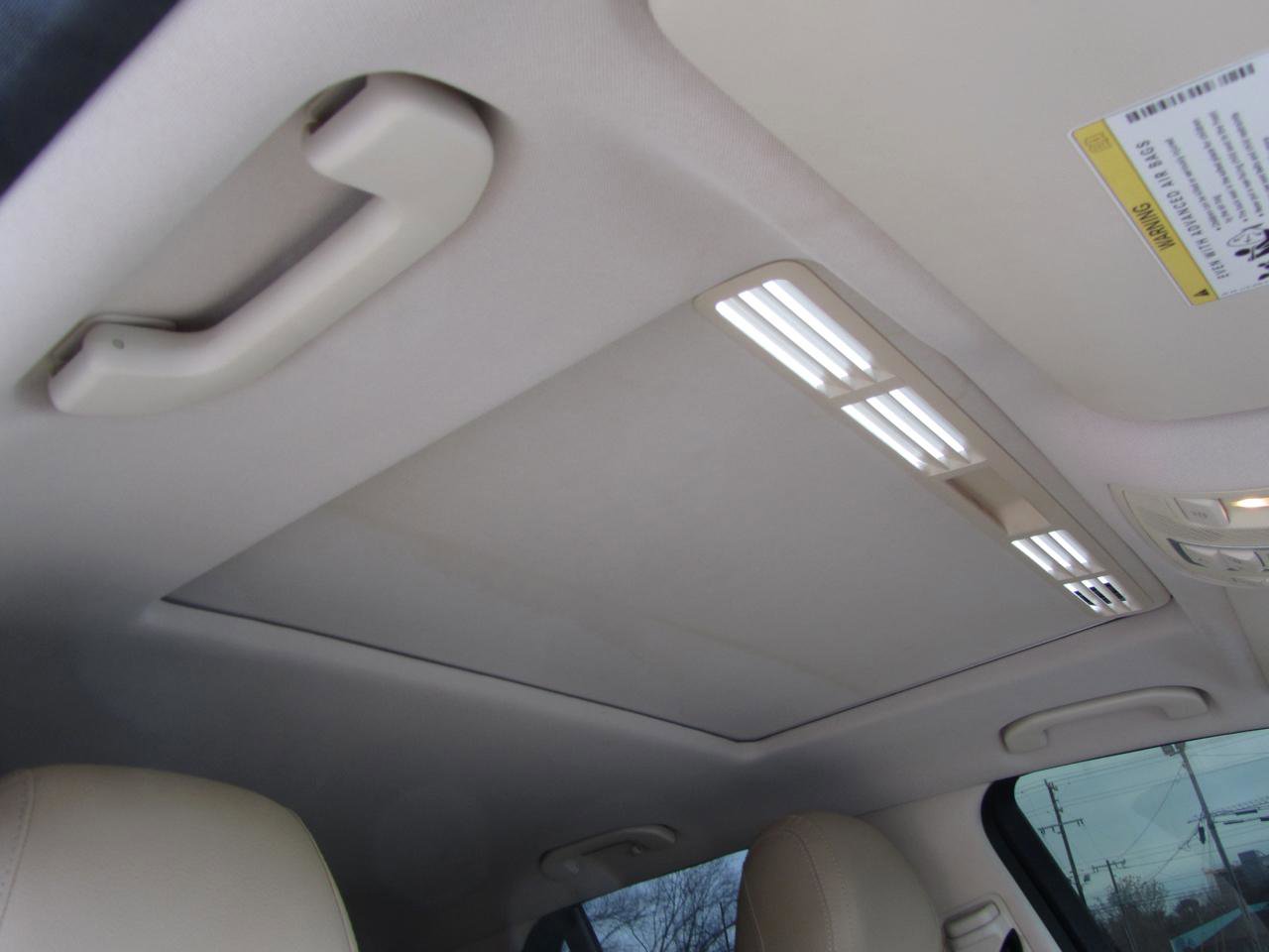 Used 2016 Mercedes-Benz GLE 350 w/ Premium Package image 23