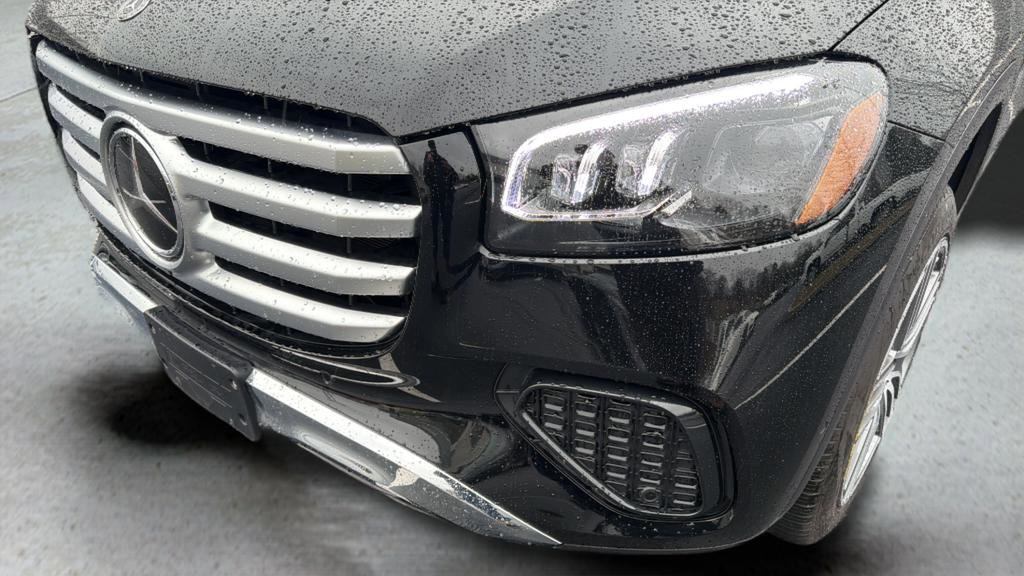 Used 2025 Mercedes-Benz GLS 450 4MATIC image 9