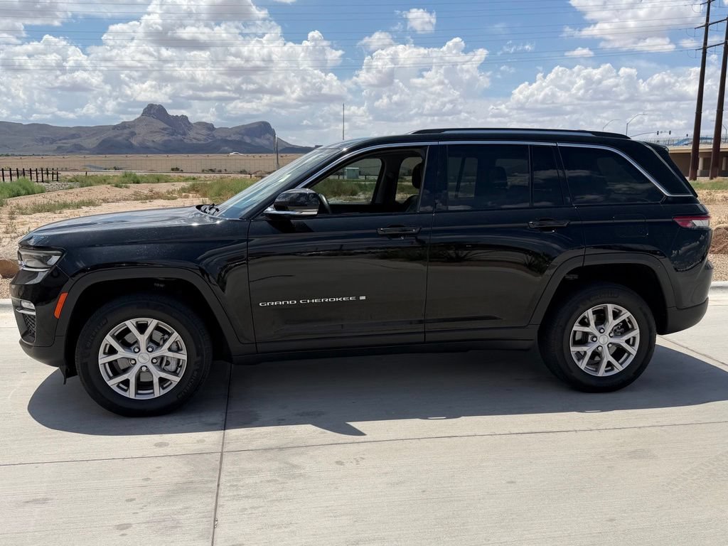 Used 2022 Jeep Grand Cherokee Limited RWD image 5