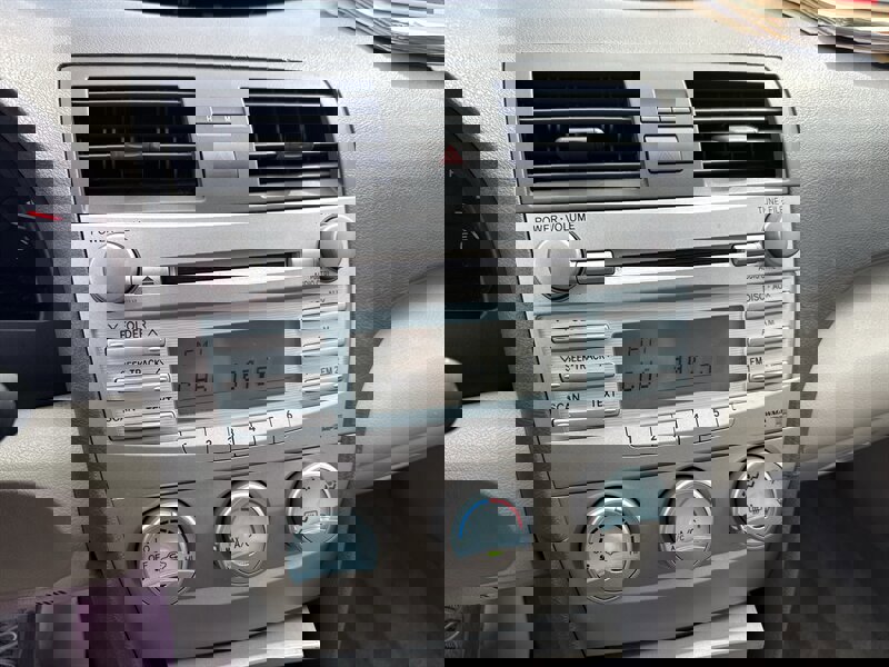 Used 2009 Toyota Camry LE FWD image 33