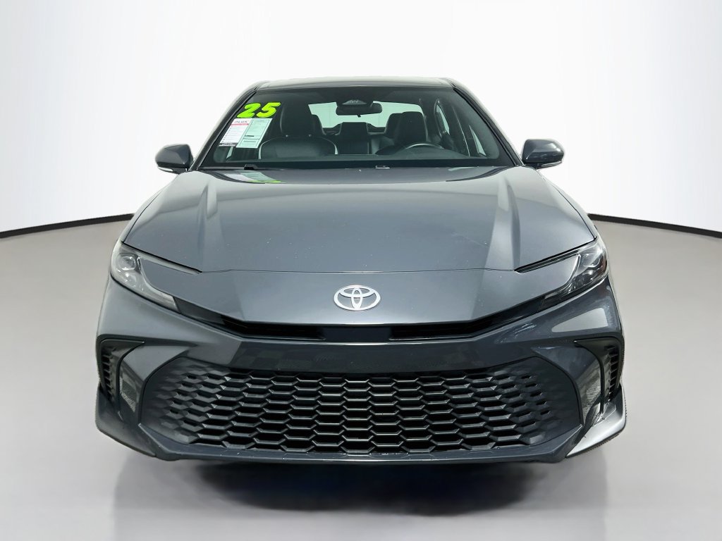 Used 2025 Toyota Camry SE FWD image 8