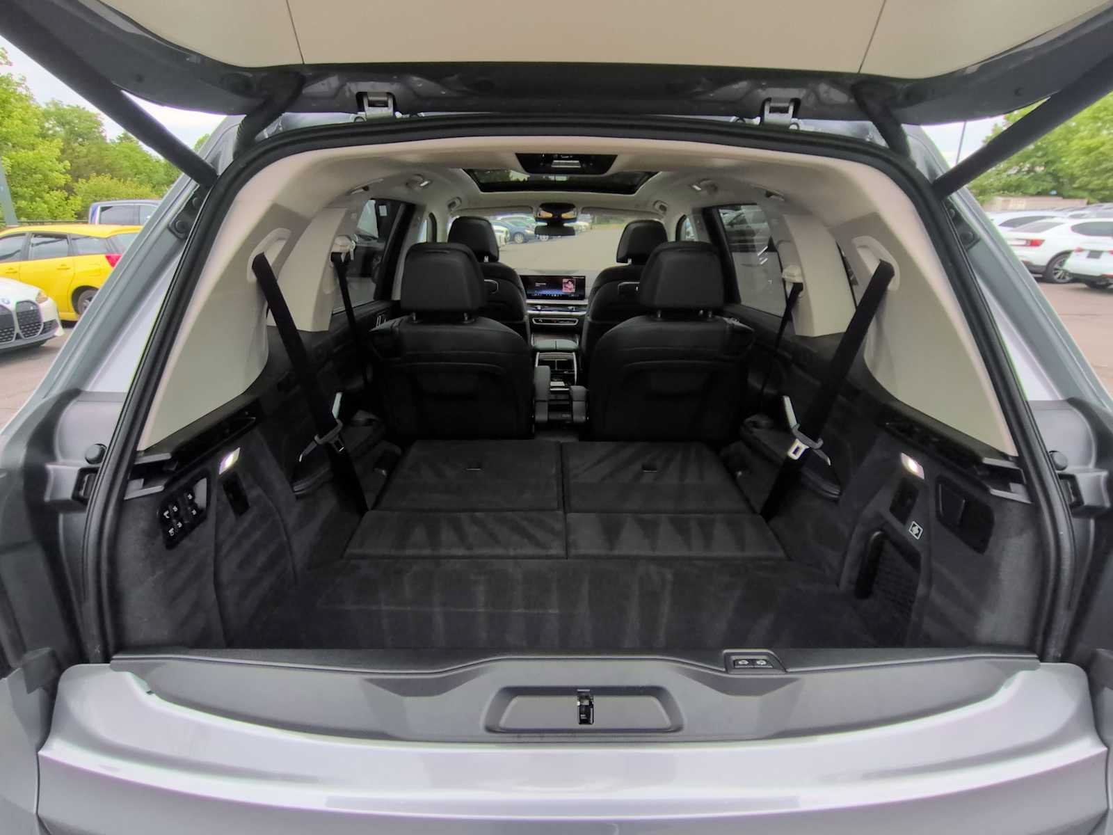 Used 2026 BMW X7 xDrive40i AWD/4WD image 37