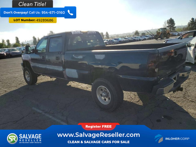Used 2005 Chevrolet Silverado 2500 LT w/ Heavy-Duty Power Package AWD/4WD image 3