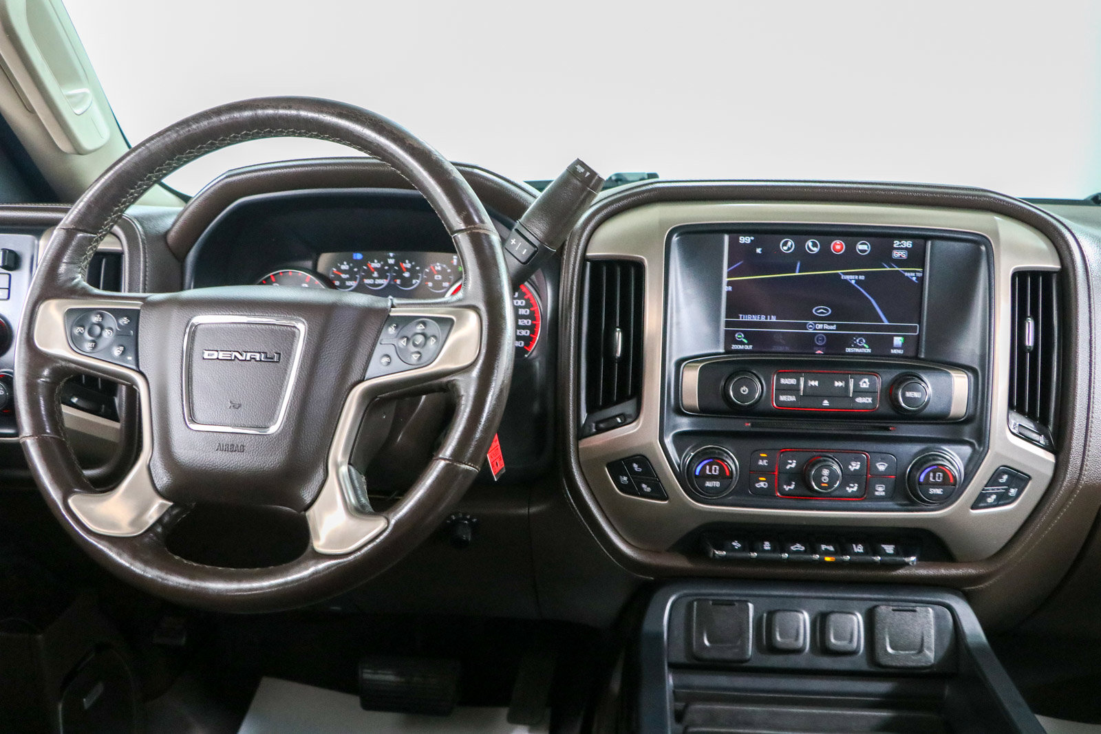 Used 2016 GMC Sierra 2500 Denali w/ Duramax Plus Package AWD/4WD image 17