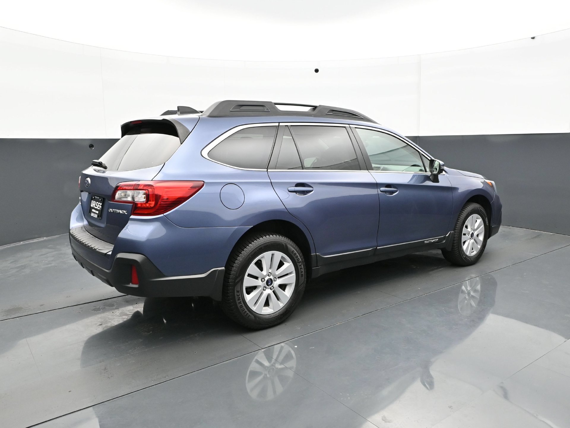 Used 2018 Subaru Outback 2.5i Premium AWD/4WD image 6
