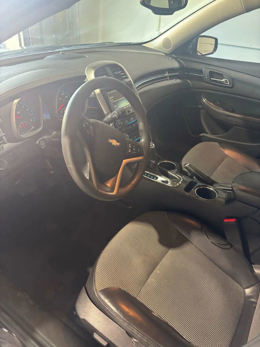 Used 2016 Chevrolet Malibu LT w/ Power Convenience Package FWD image 9