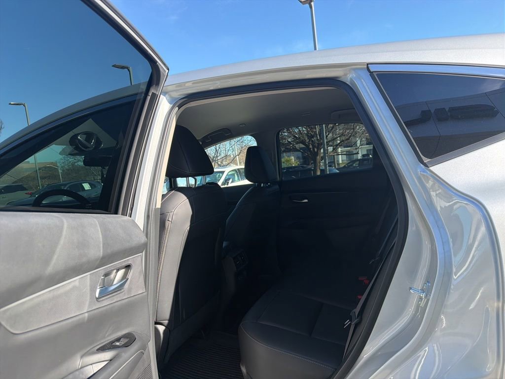 Used 2025 Nissan Murano SV image 29