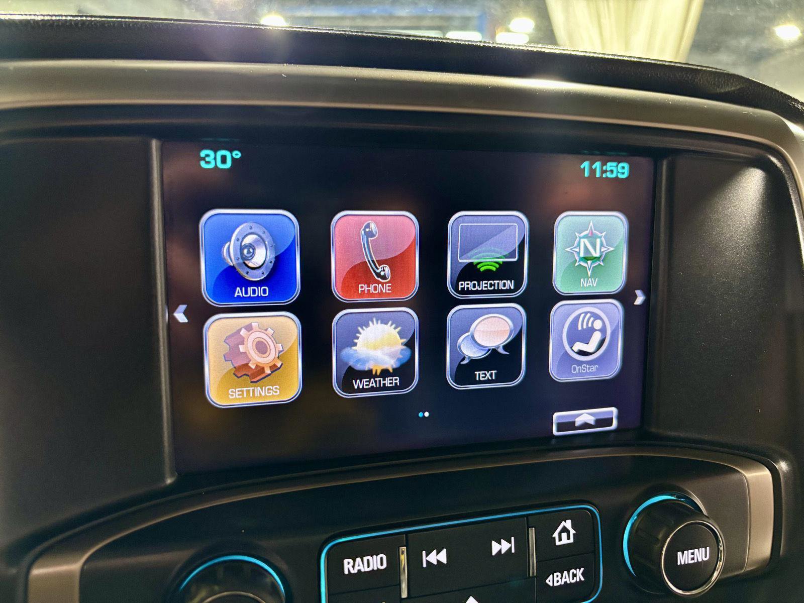 Used 2017 GMC Sierra 2500 Denali w/ Duramax Plus Package AWD/4WD image 32