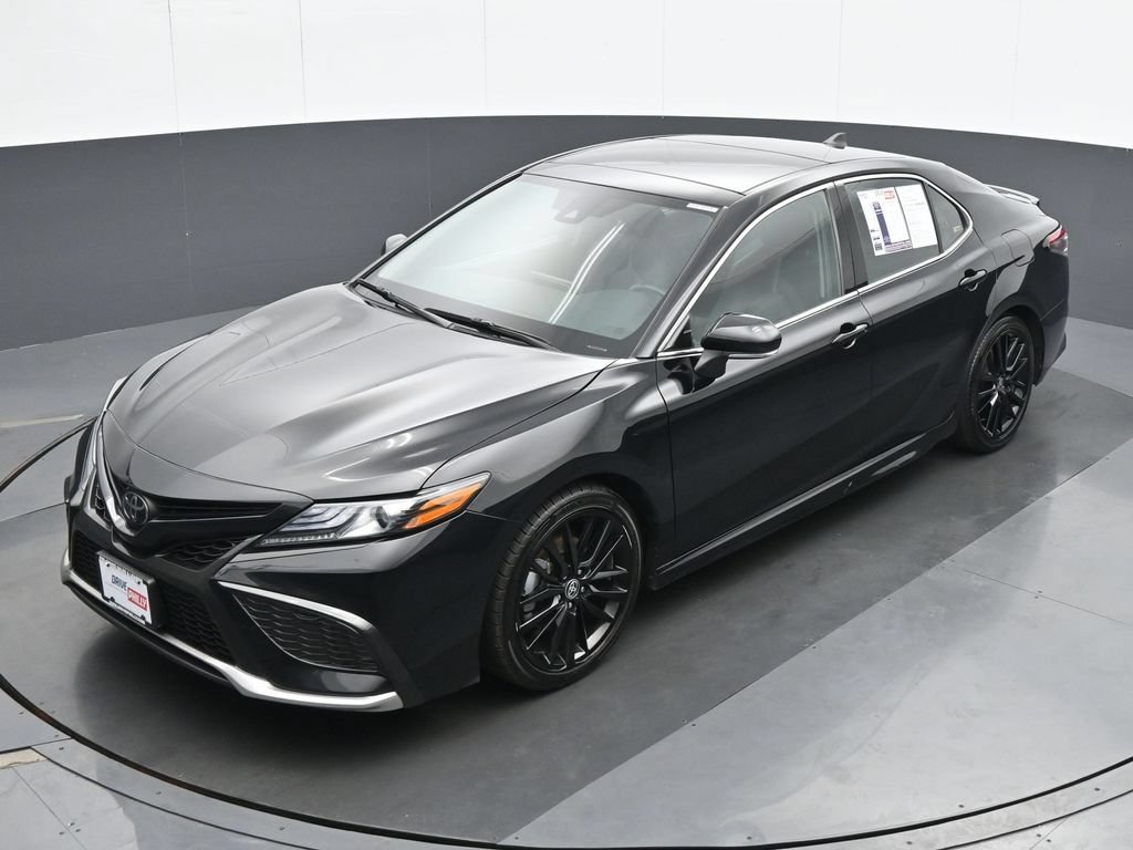Used 2024 Toyota Camry XSE w/ Cold Weather Package FWD image 17