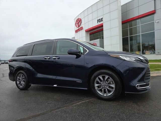 Used 2021 Toyota Sienna XLE w/ XLE Plus Package FWD 360° Tour