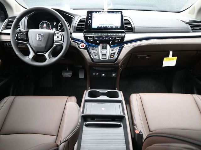 New 2026 Honda Odyssey Touring image 9