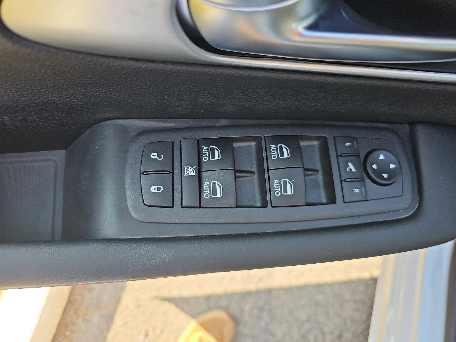 New 2026 Chrysler Pacifica Limited image 13