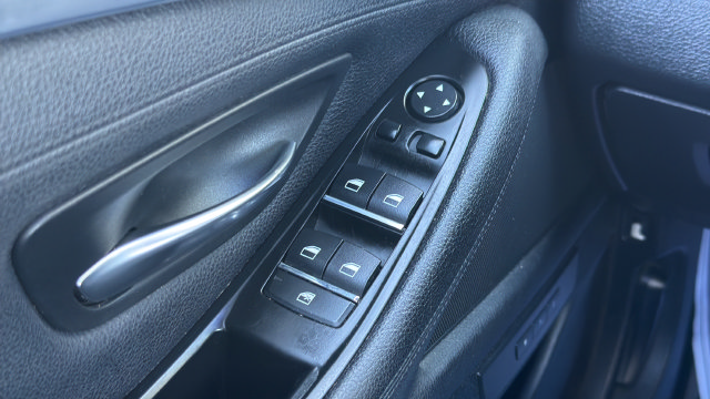 Used 2011 BMW 528i Sedan RWD image 10