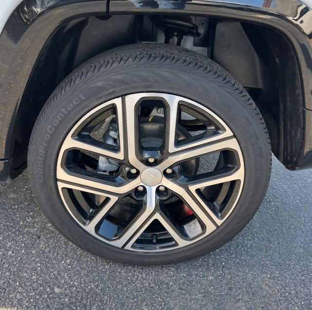 Used 2024 Jeep Compass Limited w/ Elite Group image 11