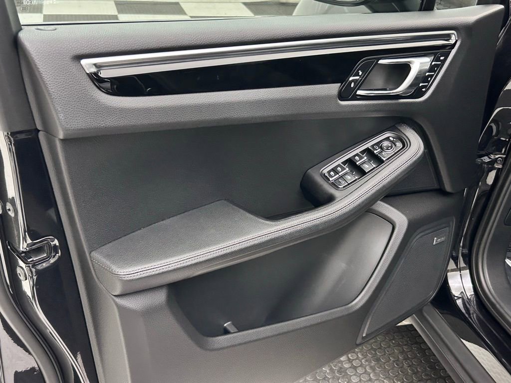 Used 2017 Porsche Macan S AWD/4WD image 10