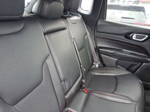 Used 2025 Jeep Compass Trailhawk AWD/4WD image 10