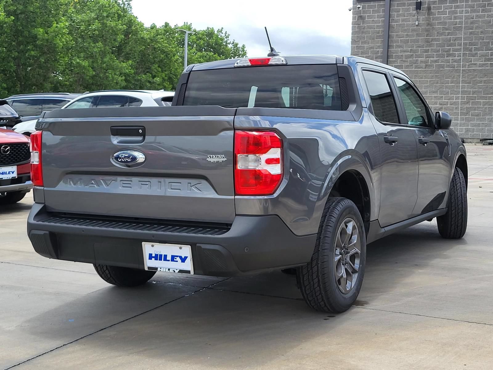 Used 2024 Ford Maverick XLT FWD image 4