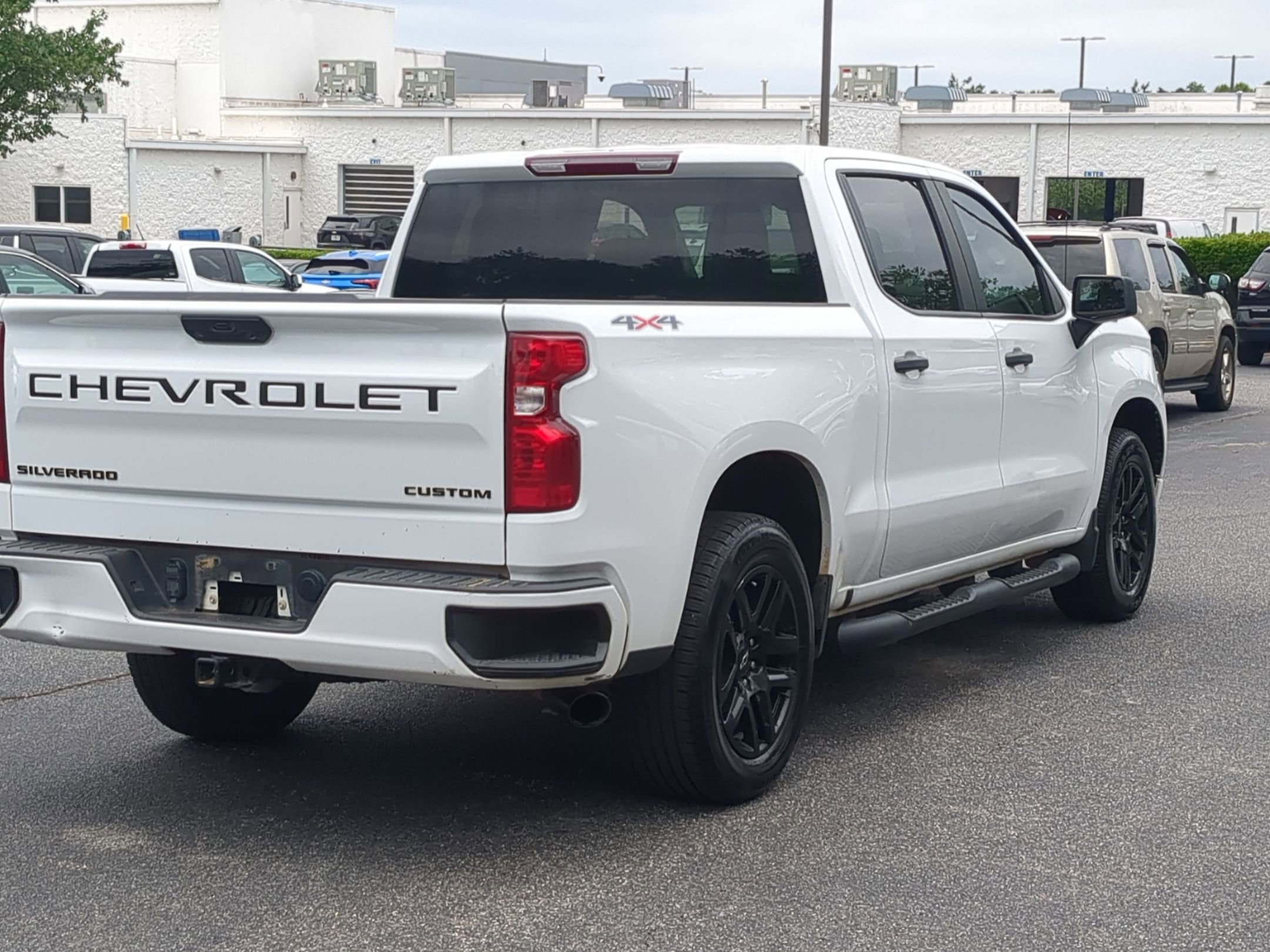 Used 2024 Chevrolet Silverado 1500 Custom w/ Rally Edition AWD/4WD image 10