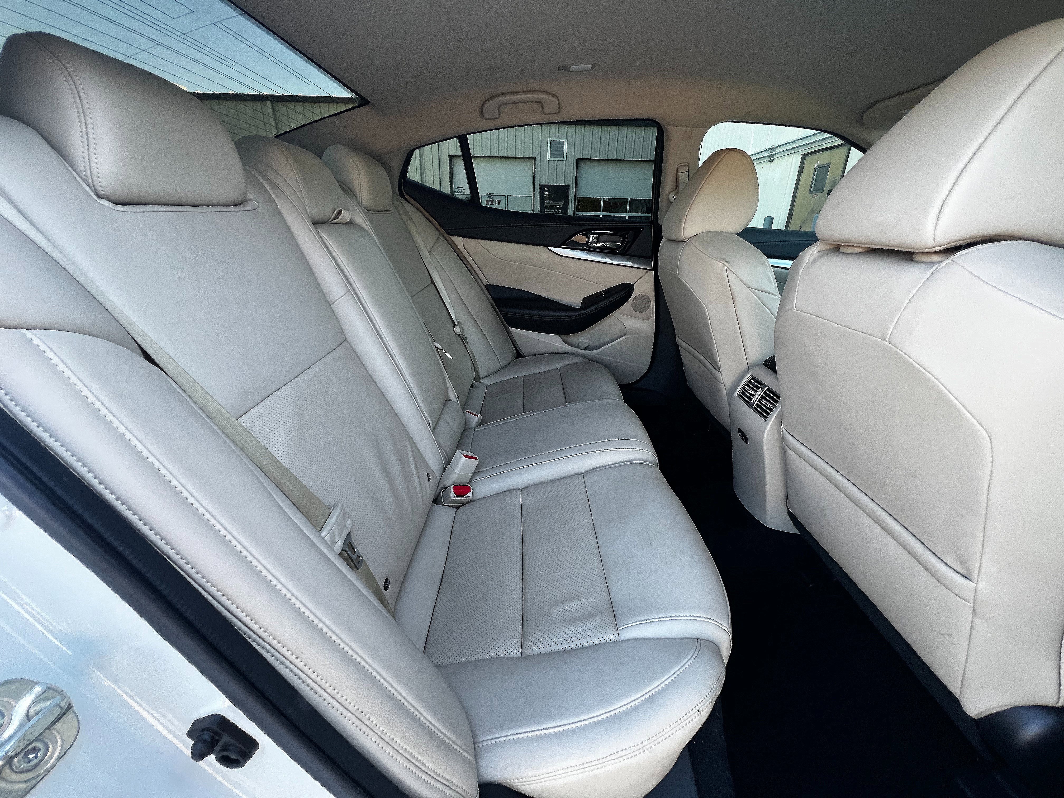 Used 2020 Nissan Maxima 3.5 SV w/ Floor Mat Group image 30