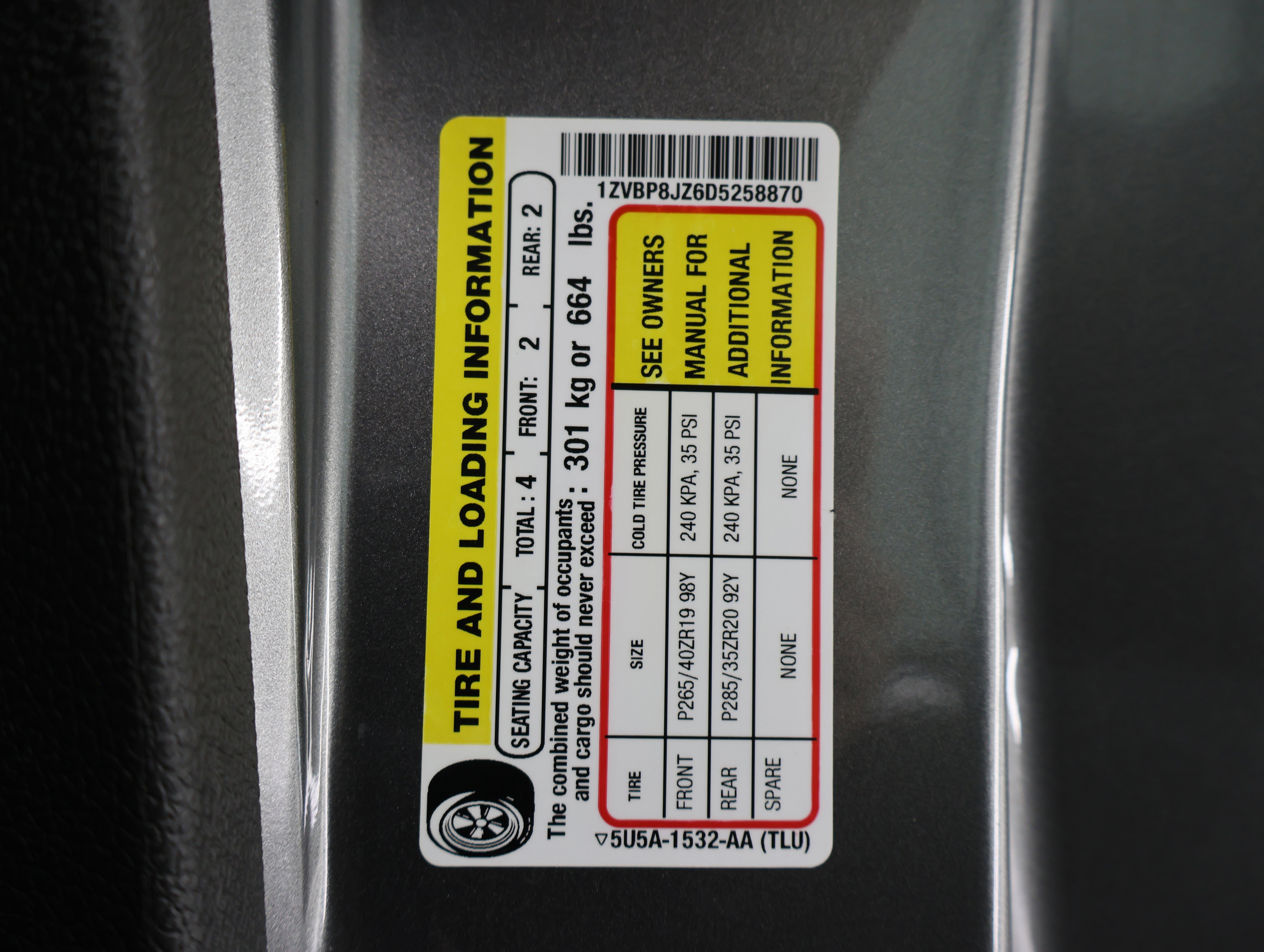 Used 2013 Ford Mustang Shelby GT500 RWD image 54