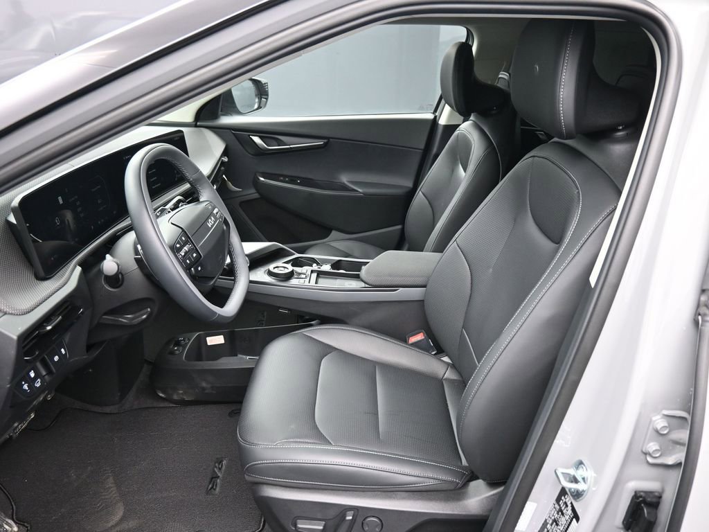 New 2025 Kia EV6 Wind image 19