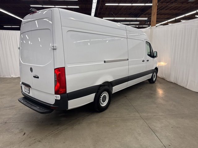Used 2019 Freightliner Sprinter 2500 image 19