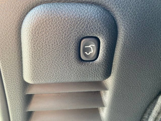 Used 2018 Jeep Grand Cherokee Limited AWD/4WD image 5